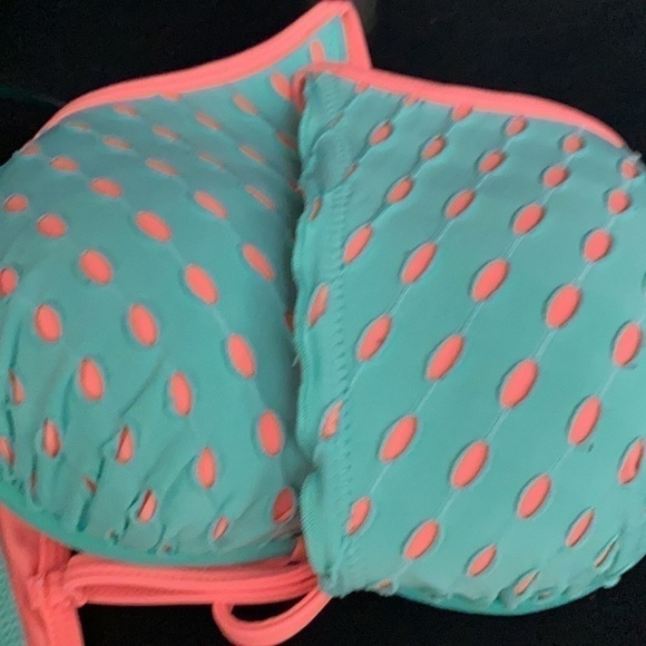 BODY glove Bikini top size Medium - Picture 6 of 8